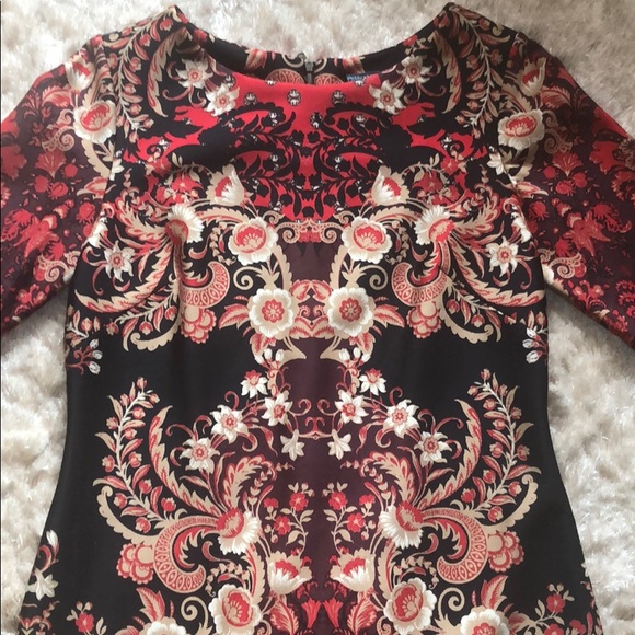 Fitted scuba dress in a gorgeous print - Picture 3 of 15